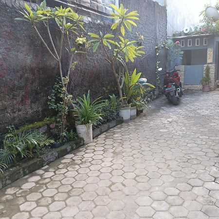 Ayu Homestay Kuta  Ngoại thất bức ảnh